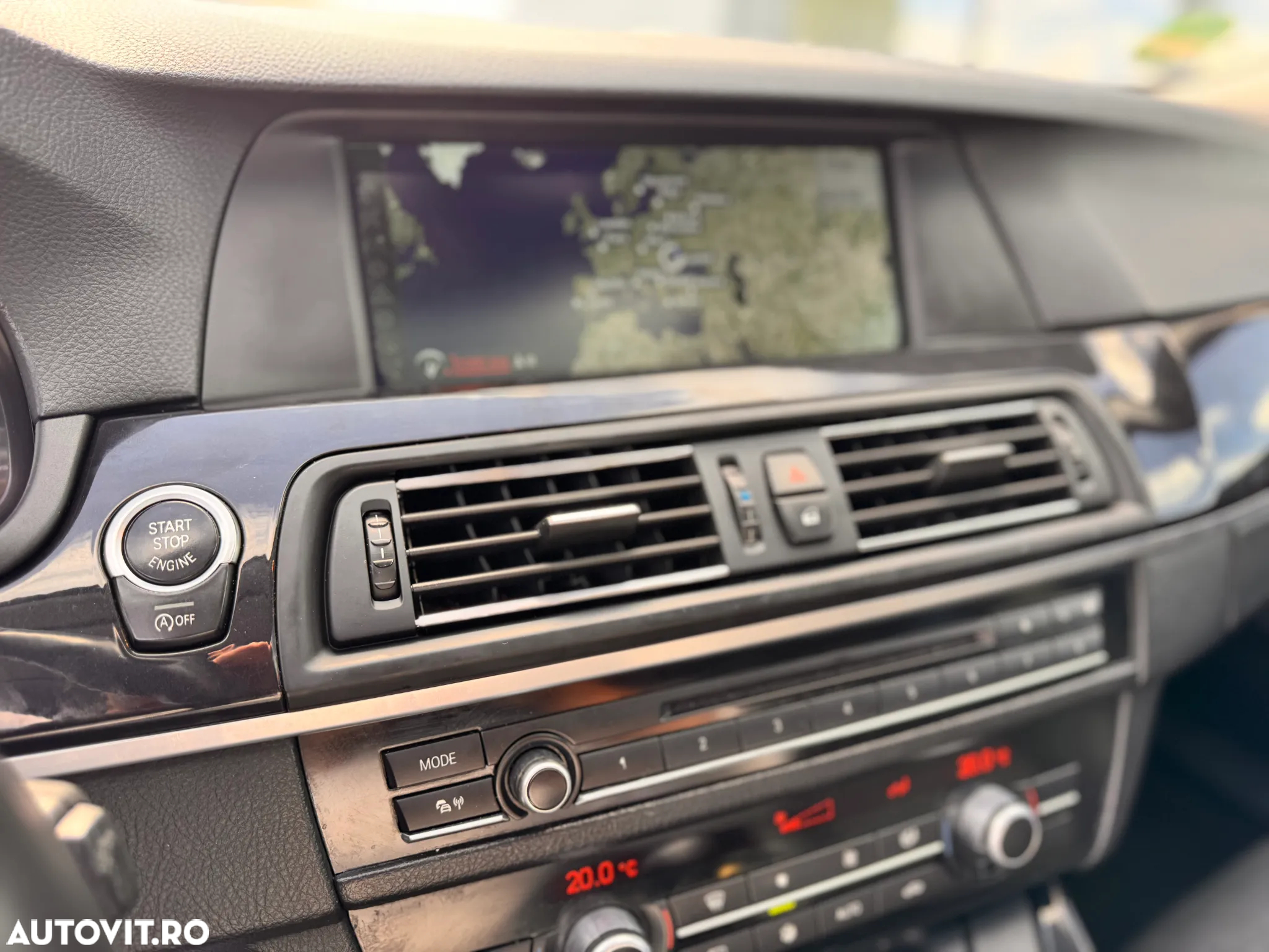 BMW Seria 5 520d - 32