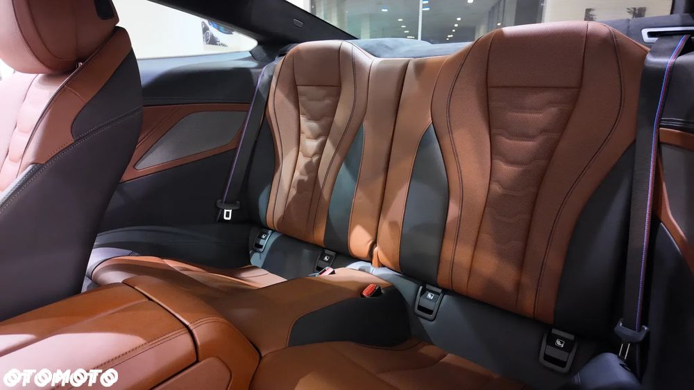 BMW Seria 8 M850i xDrive - 31