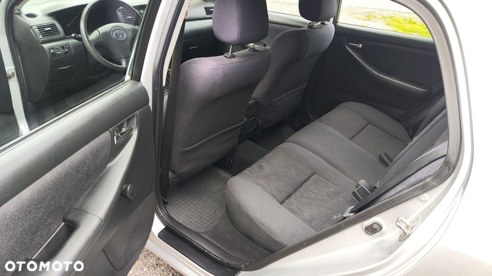 Toyota Corolla 1.4 VVT-i - 12