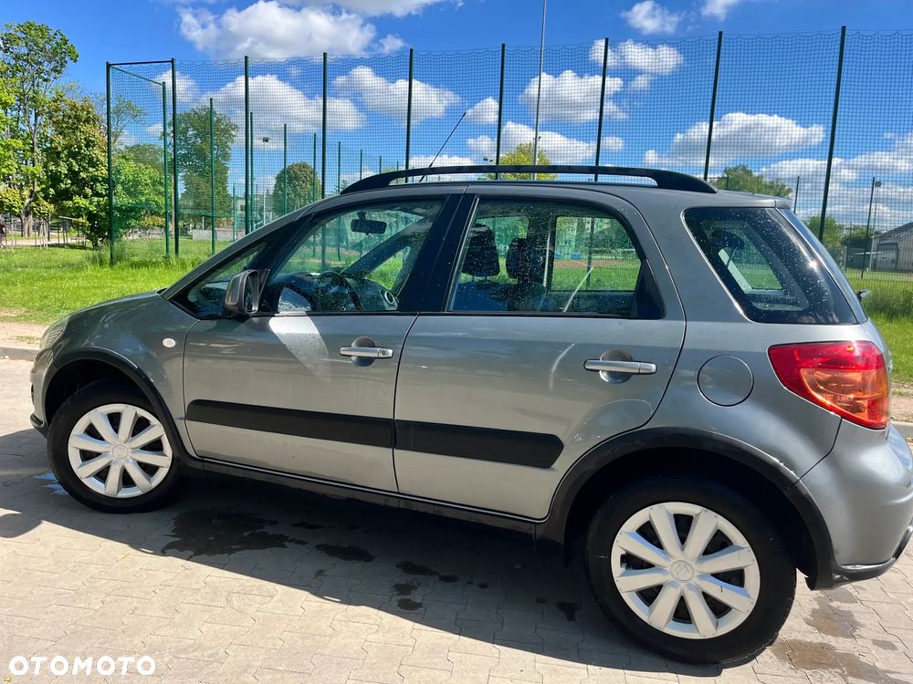 Suzuki SX4 1.6 Comfort - 4