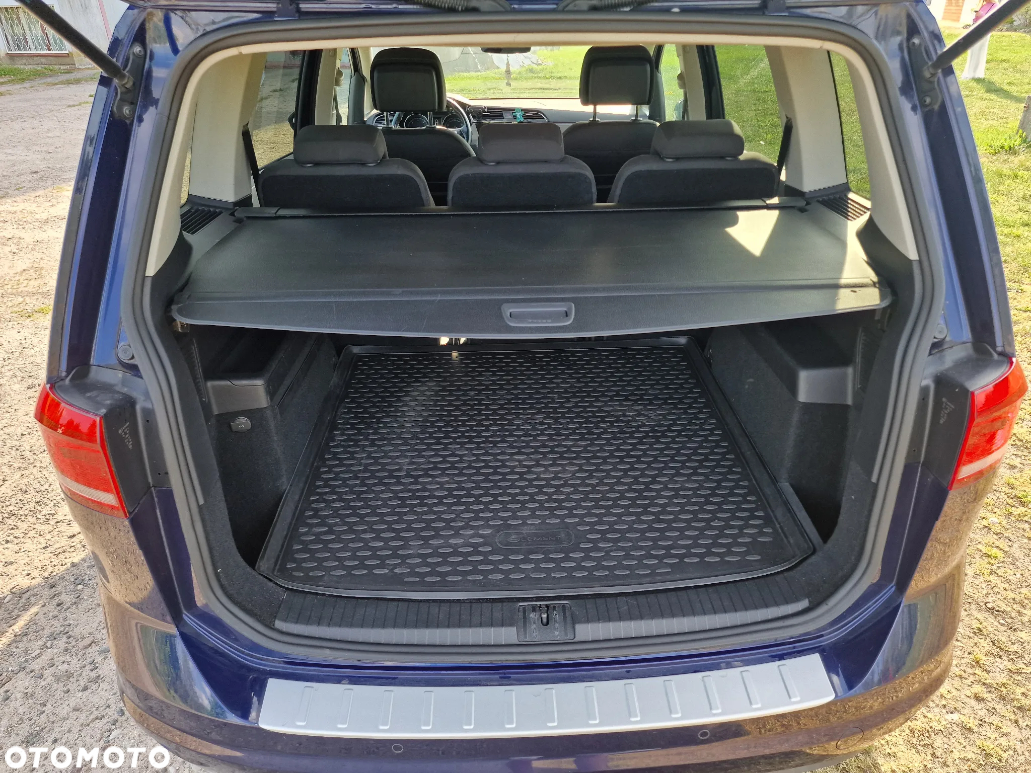 Volkswagen Touran 2.0 TDI BMT Comfortline - 16