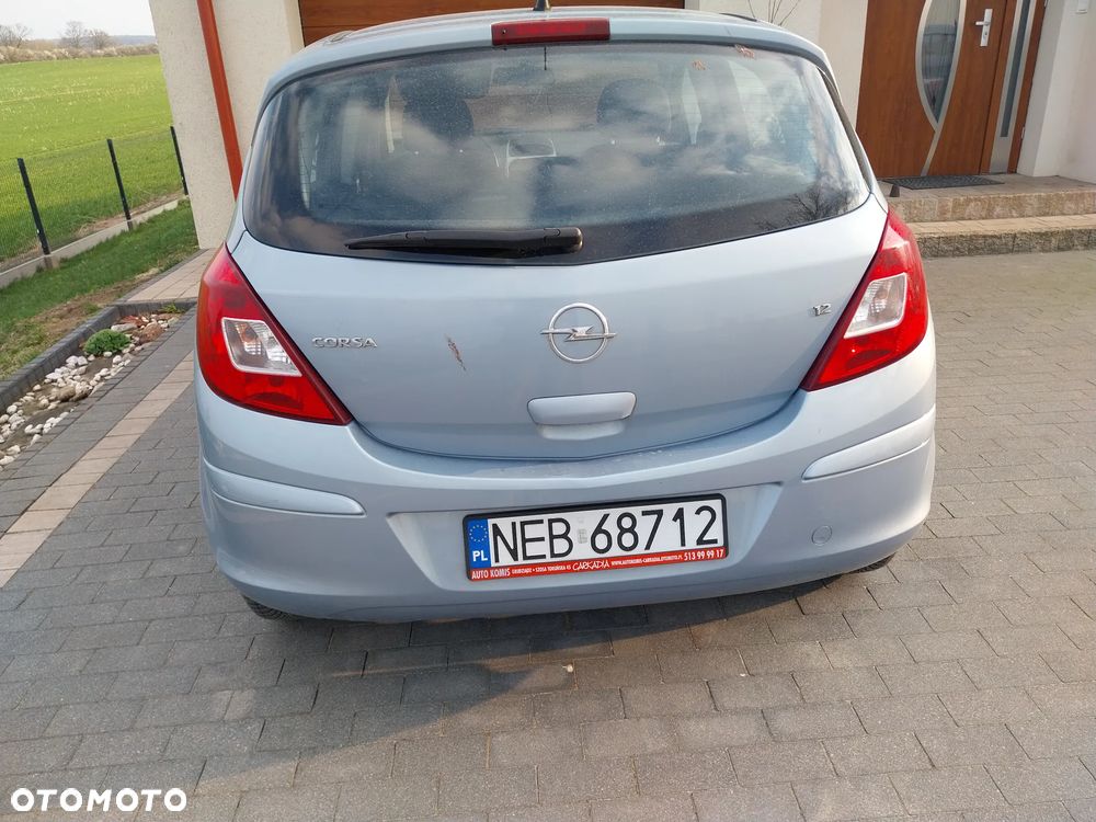 Opel Corsa 1.2 16V Cosmo - 2