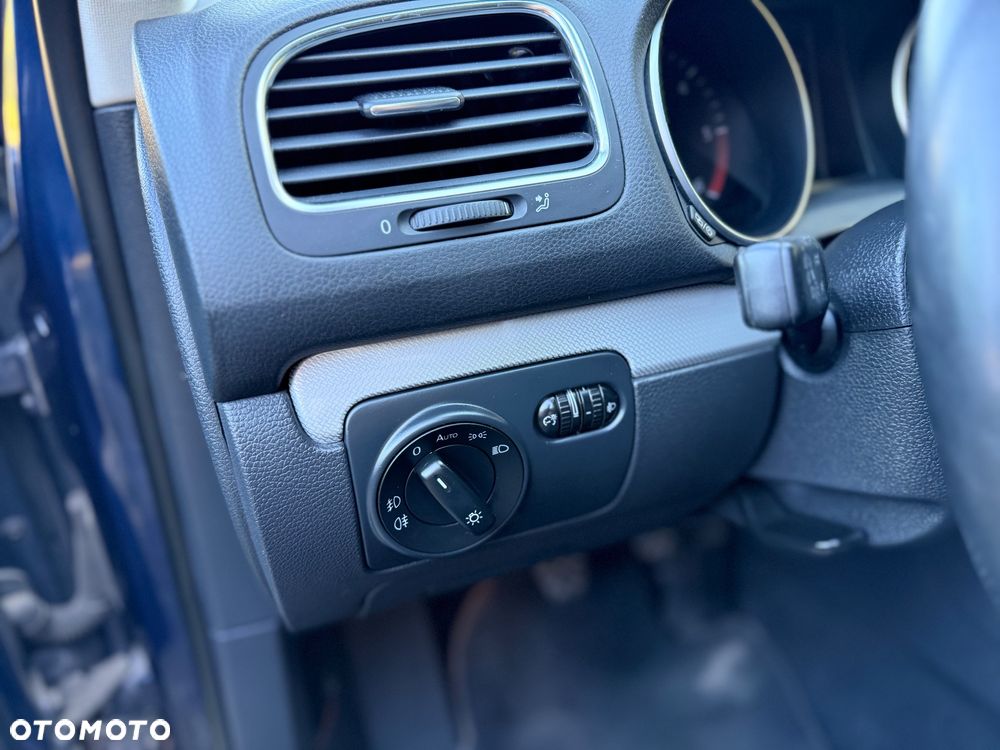 Volkswagen Golf 1.6 TDI DPF BlueMotion Technology MATCH - 10