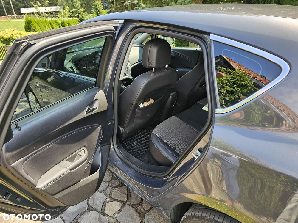 Opel Astra 1.4 T Cosmo - 11