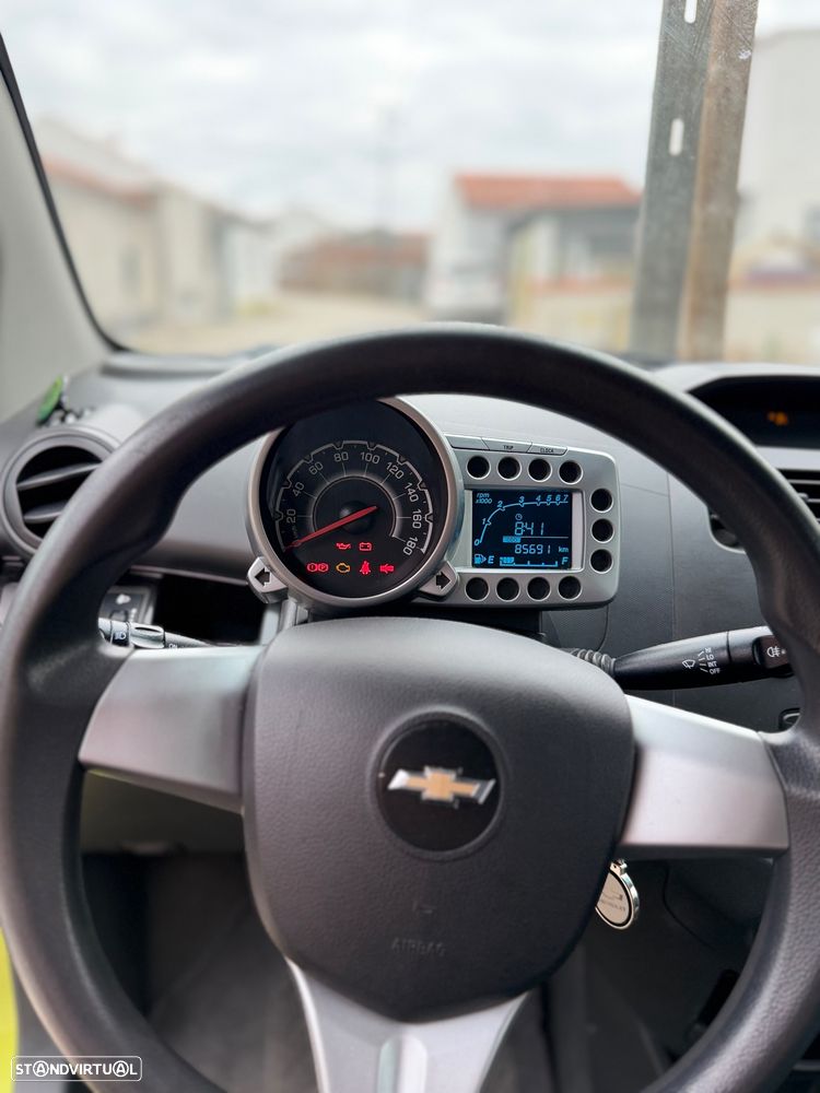 Chevrolet Spark 1.0 L - 5