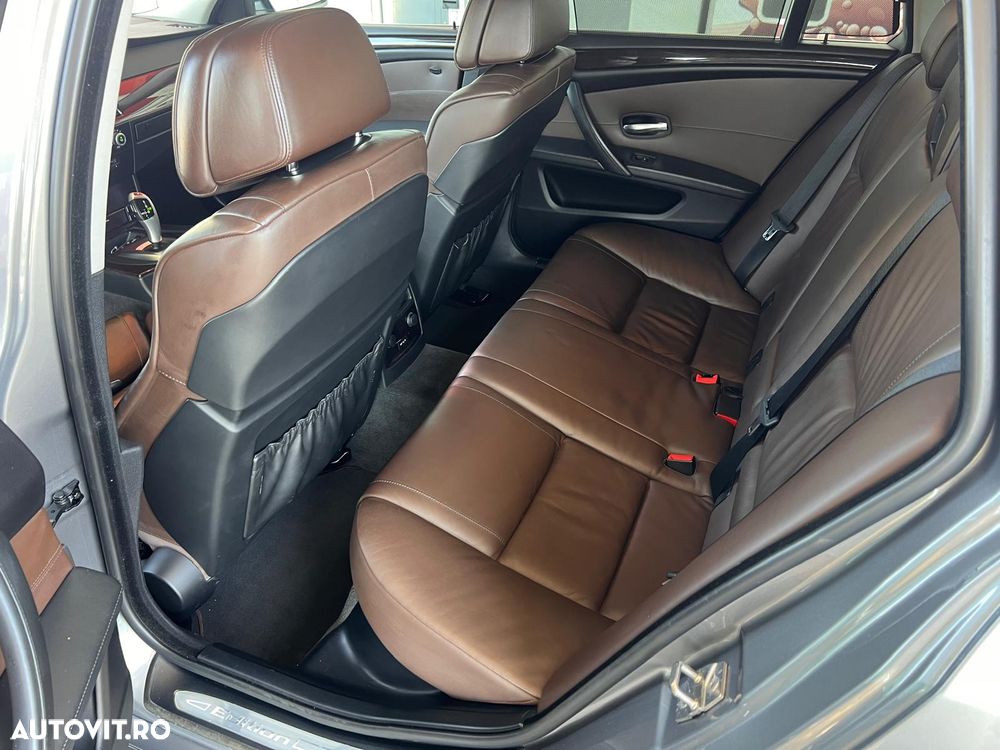 BMW Seria 5 520d Aut. Edition Exclusive - 7