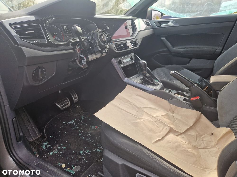 Volkswagen Polo 1.5 TSI Highline DSG - 5