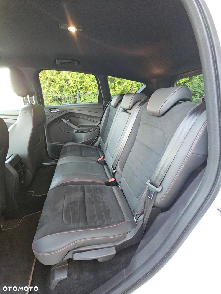 Ford Kuga 1.5 EcoBoost 2x4 ST-Line - 20
