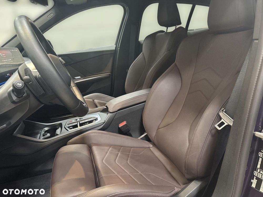 BMW Seria 1 120 mHEV - 12
