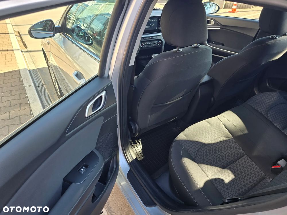 Kia Ceed 1.6 CRDi SCR L Business Line DCT - 14