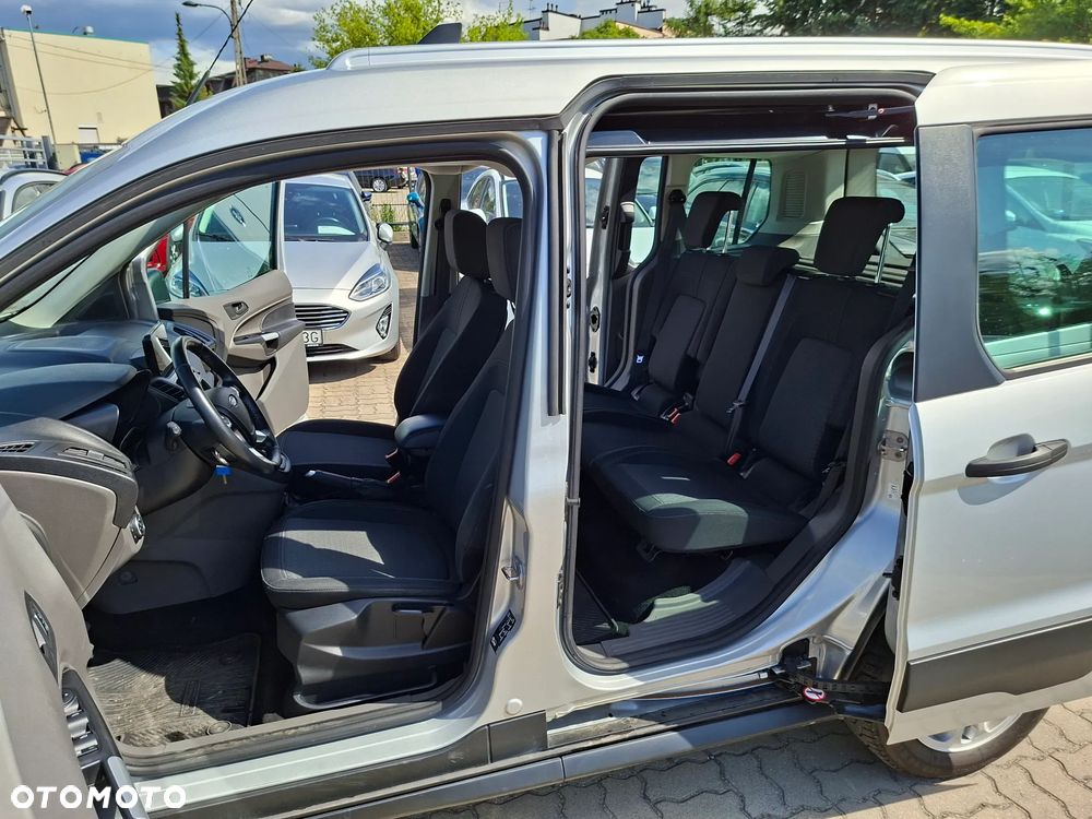 Ford Tourneo Connect 1.5 EcoBlue Titanium PowerShift - 29