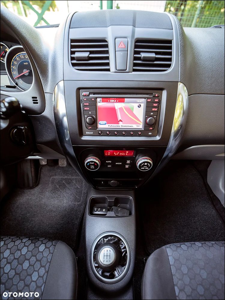 Suzuki SX4 - 26