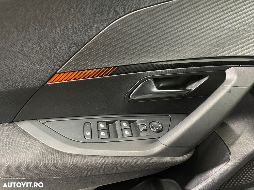 Peugeot 2008 BlueHDi 130 EAT8 Active - 21