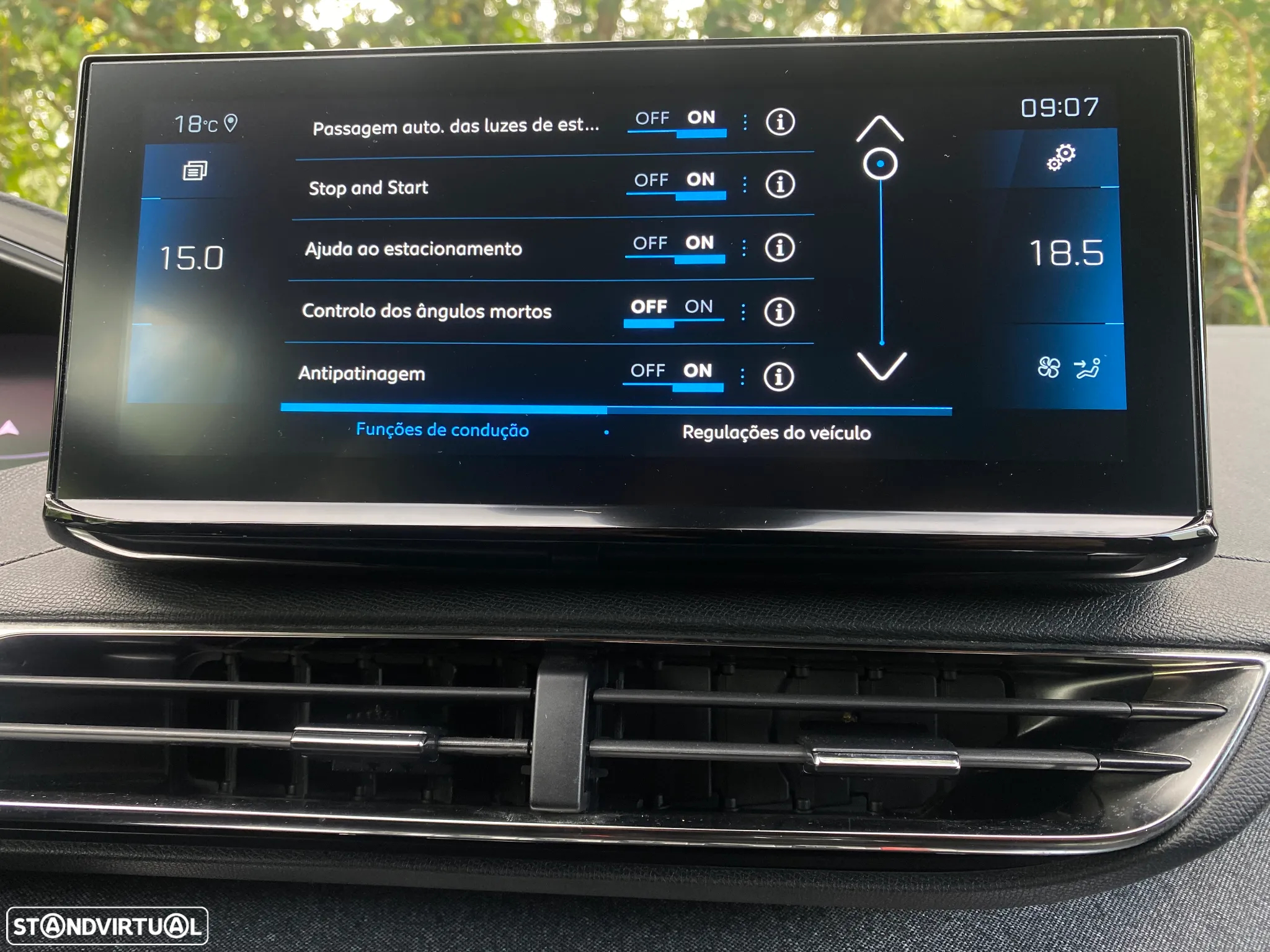 Peugeot 3008 1.2 PureTech Allure Pack - 24