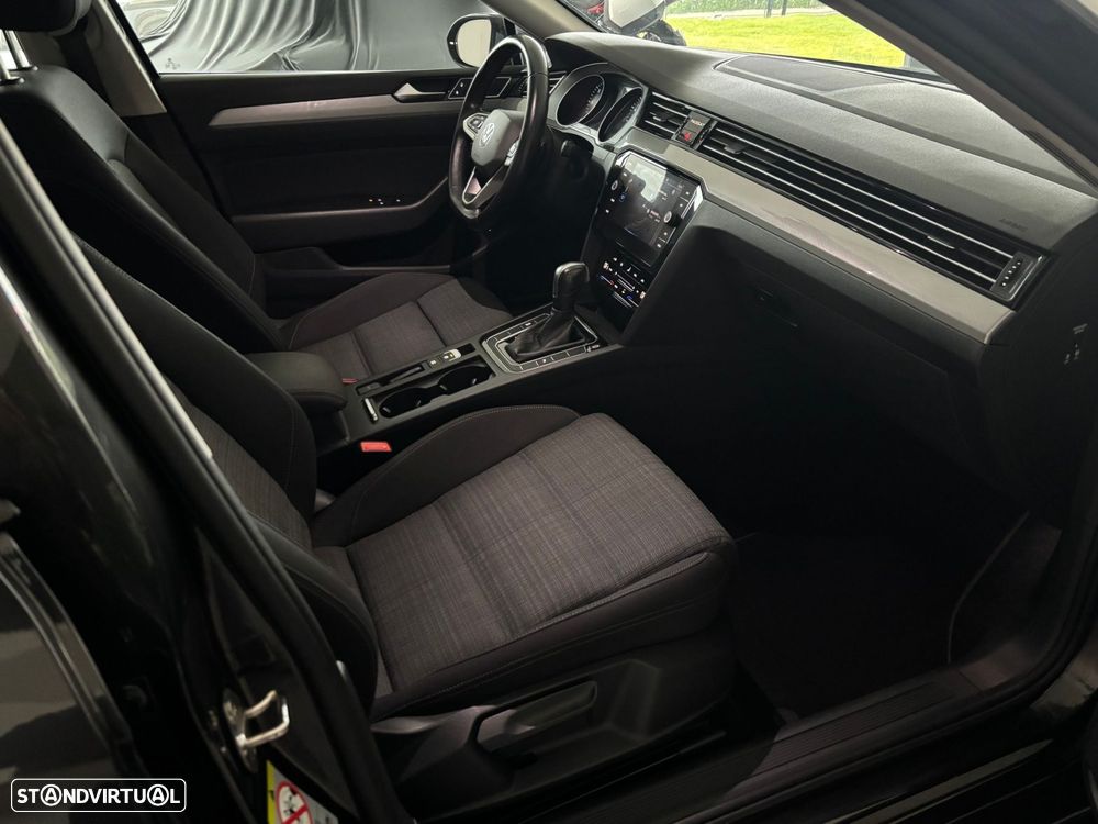 VW Passat 2.0 TDI Business DSG - 12
