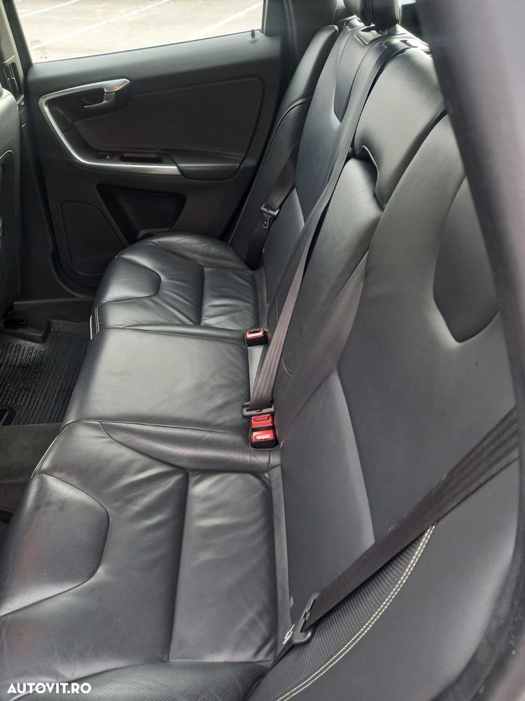 Volvo XC 60 D4 VEA Start-Stop R-Design - 10