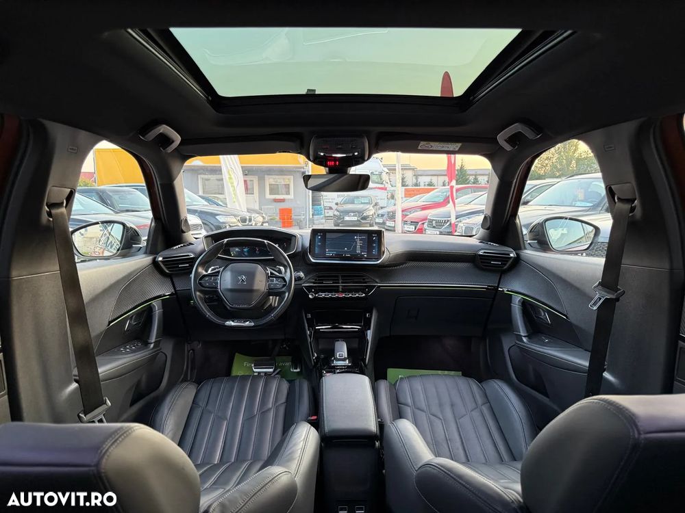 Peugeot 2008 1.2 L PureTech STT EAT8 GT - 5