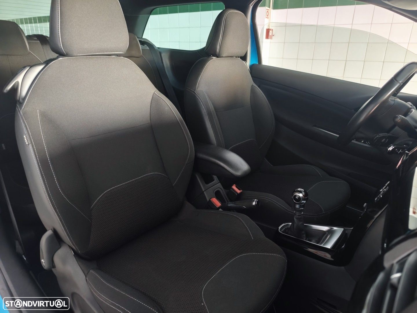 Citroën DS3 1.6 e-HDi So Chic - 11