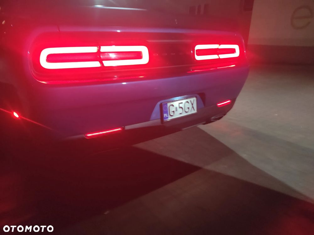 Dodge Challenger 5.7 R/T - 8