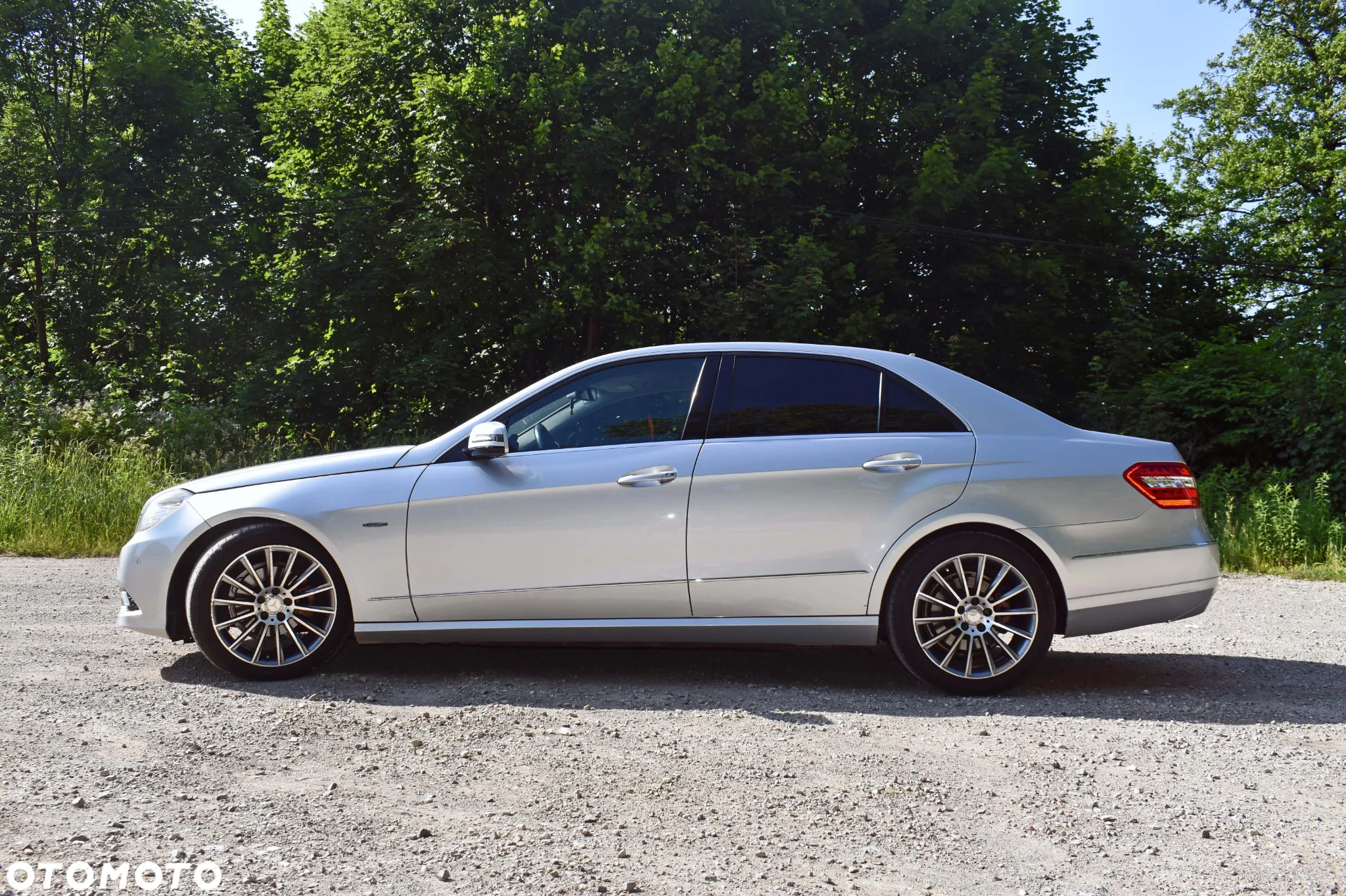 Mercedes-Benz Klasa E 220 CDI BlueEff Avantgarde - 3