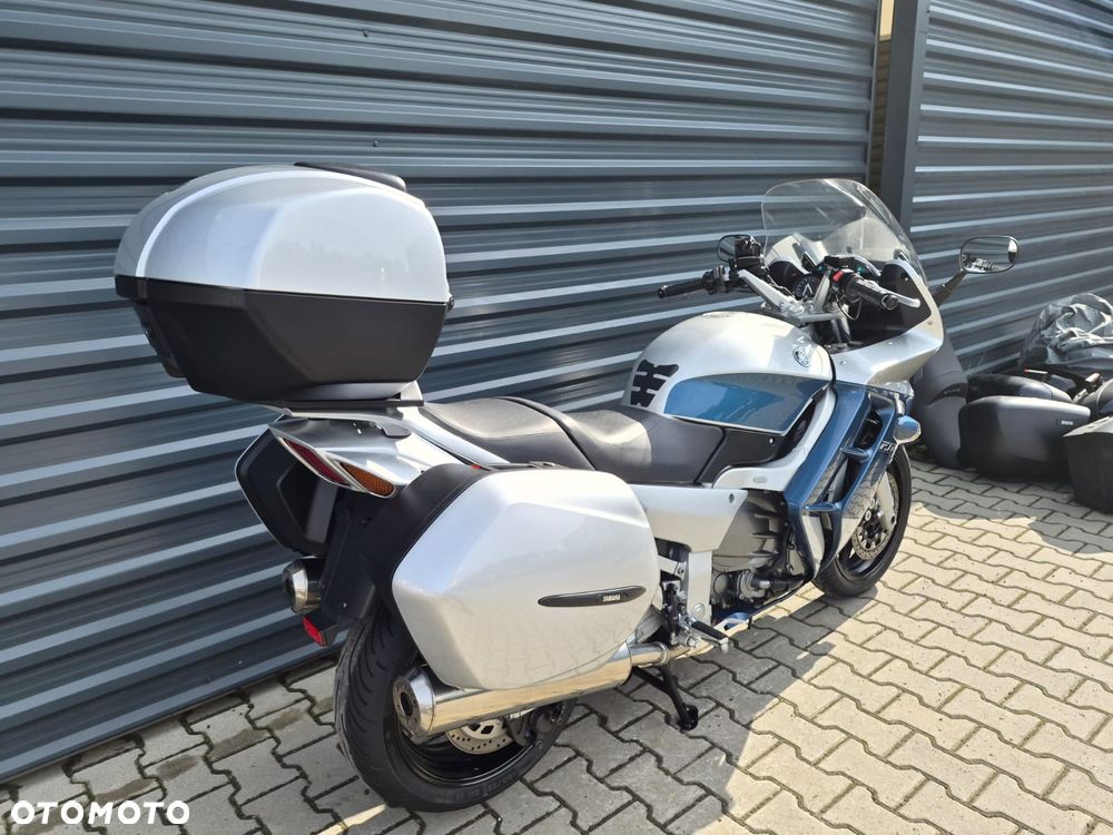 Yamaha FJR - 3