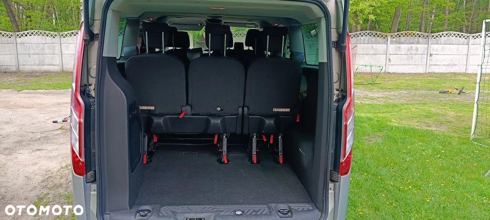 Ford Tourneo Custom - 39
