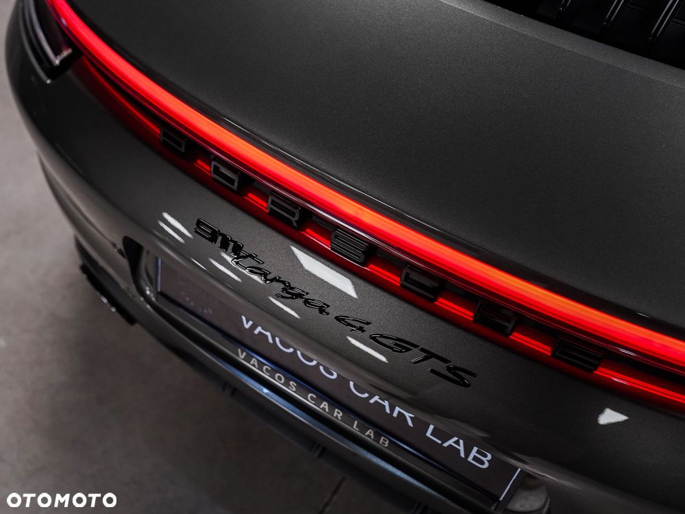Porsche 911 Targa 4 GTS - 28