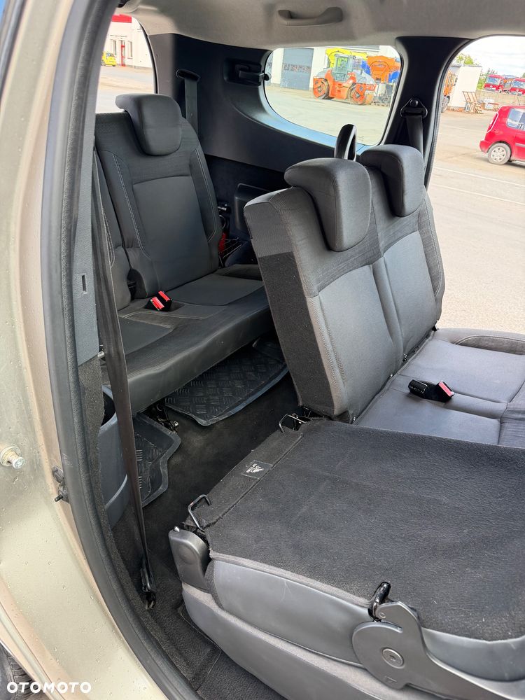 Dacia Lodgy 1.5 dCi Laureate - 8
