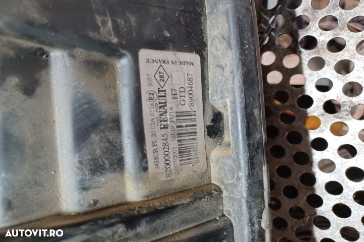 Far stanga Renault Laguna 2 [2001 - 2005] Liftback 1.8 MT (123 hp) - 5