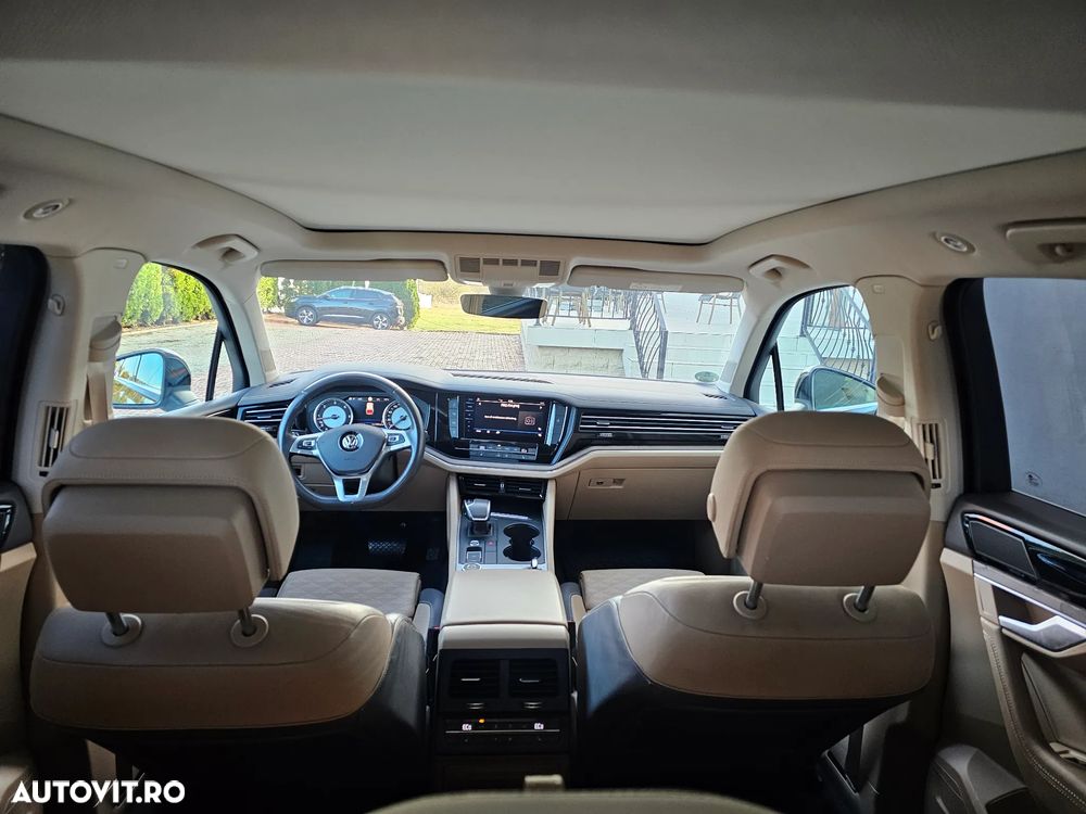 Volkswagen Touareg - 11