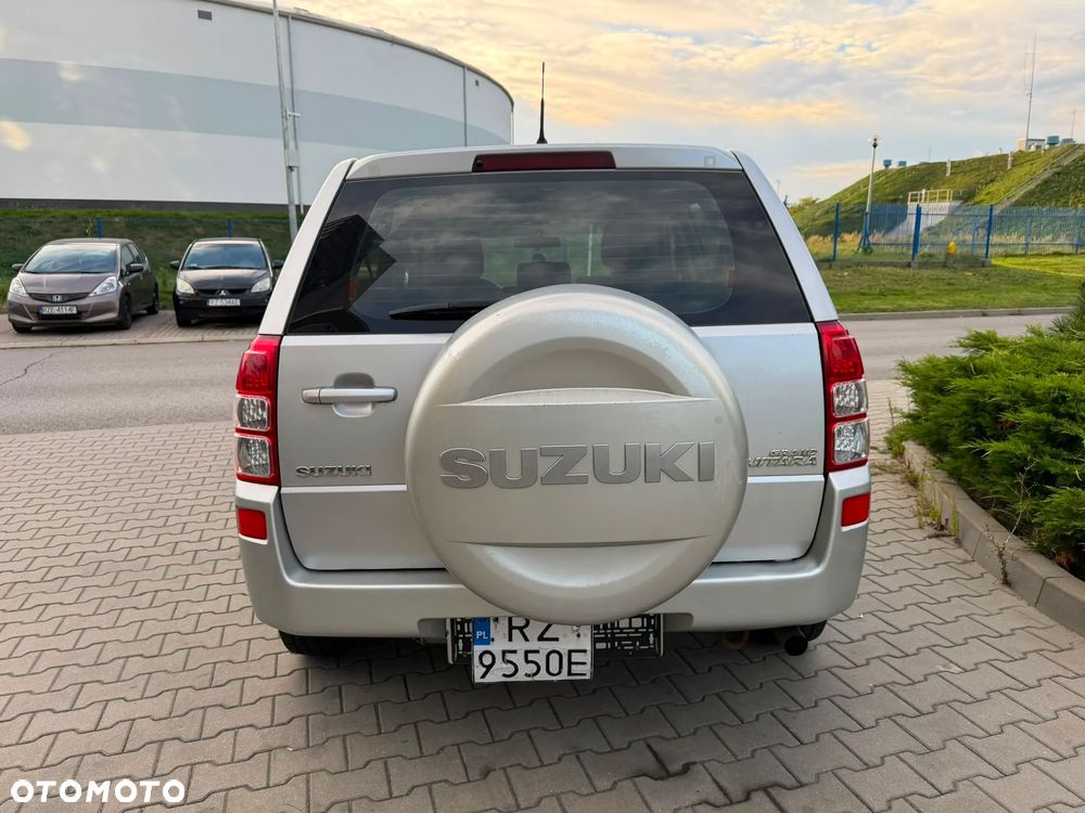 Suzuki Grand Vitara 2.7 V6 - 4