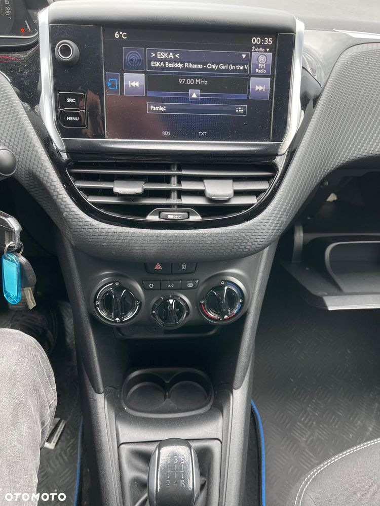 Peugeot 208 82 PureTech Style - 18