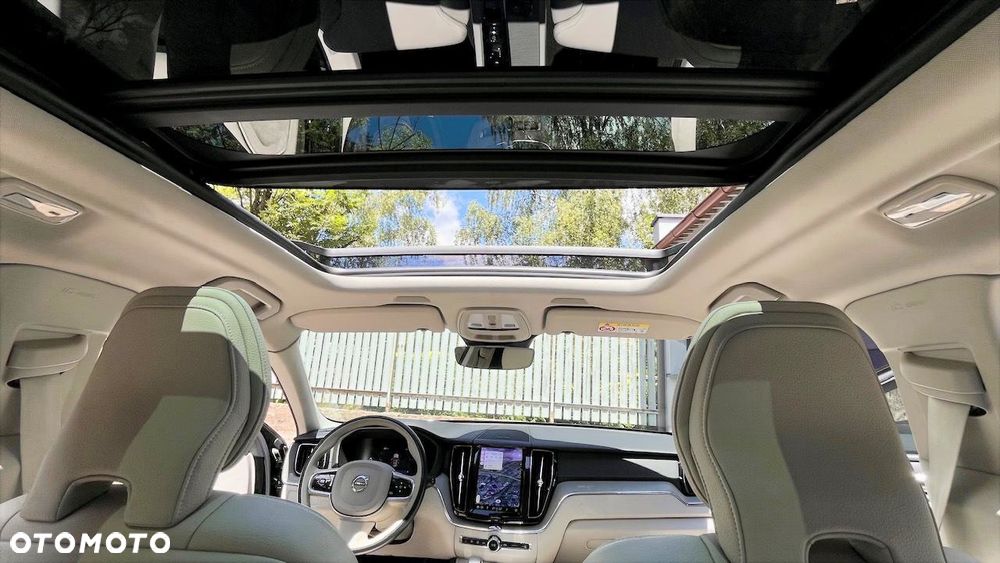 Volvo XC 60 B5 B AWD Ultimate Bright - 9