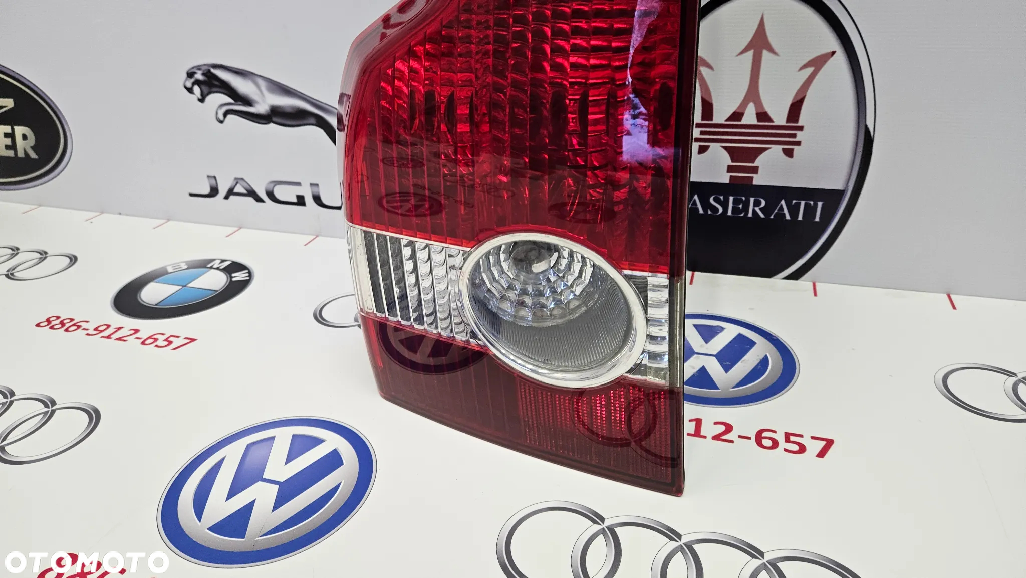 Volvo V50 2003-2007 Lampa tył lewy Lampa tylna lewa Kompletna Europa 30698918 - 7