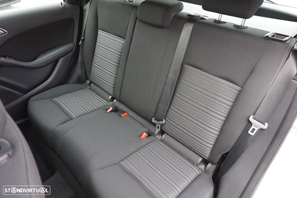 Mercedes-Benz B 180 CDi BlueEfficiency - 19