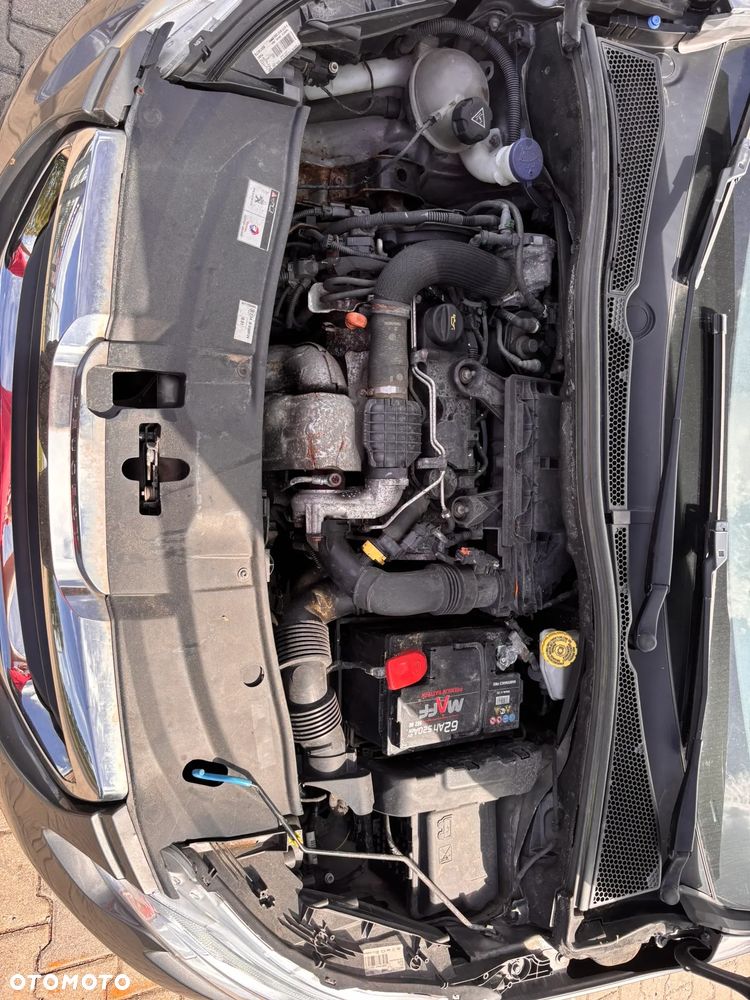 Peugeot 2008 - 11