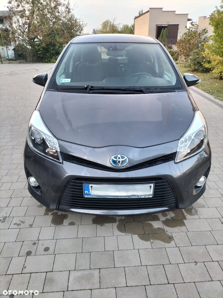 Toyota Yaris Hybrid 1.5 VVT-i - 4