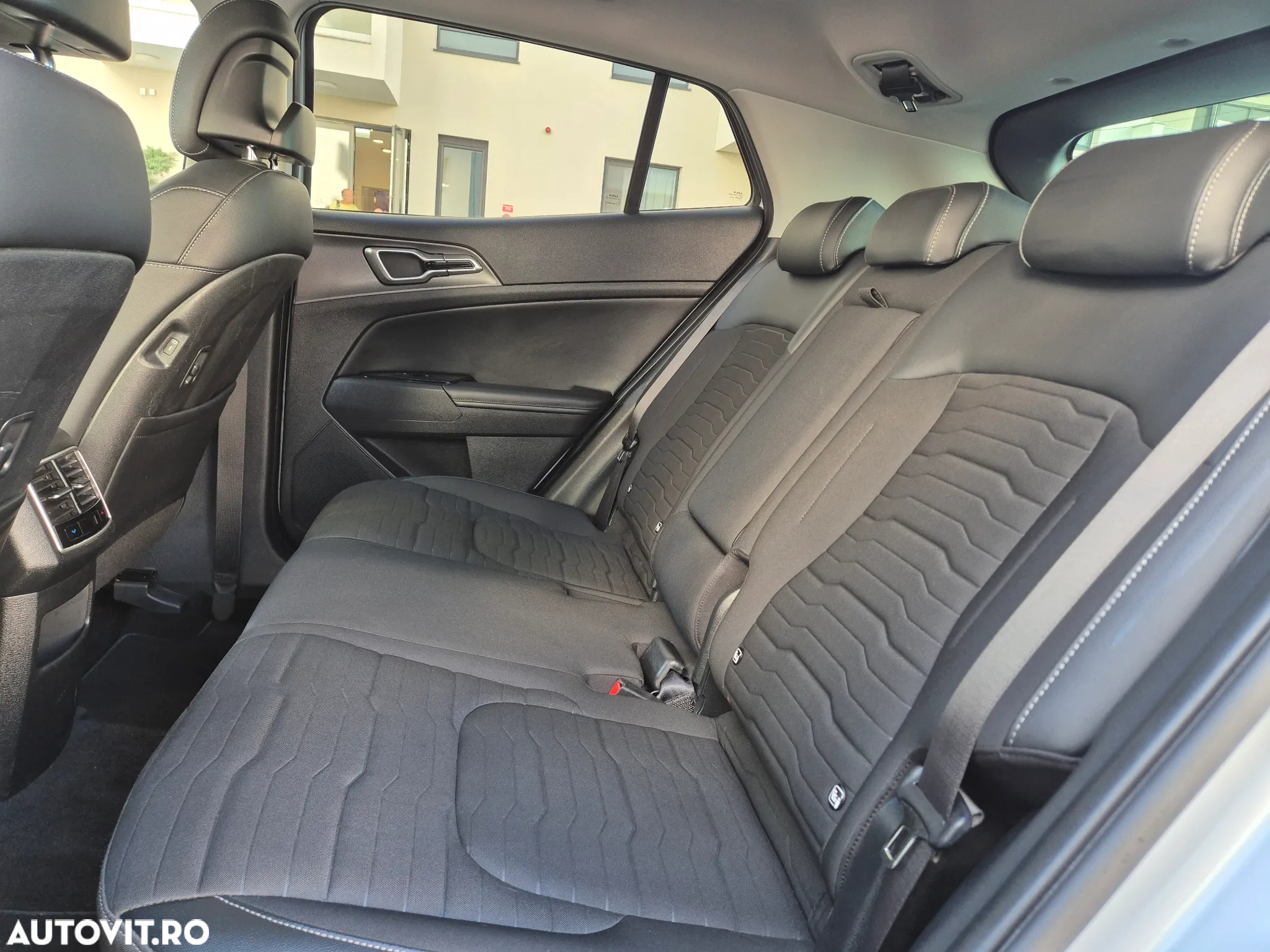 Kia Sportage 1.6 T-GDI HEV 6AT 4x2 Style - 23