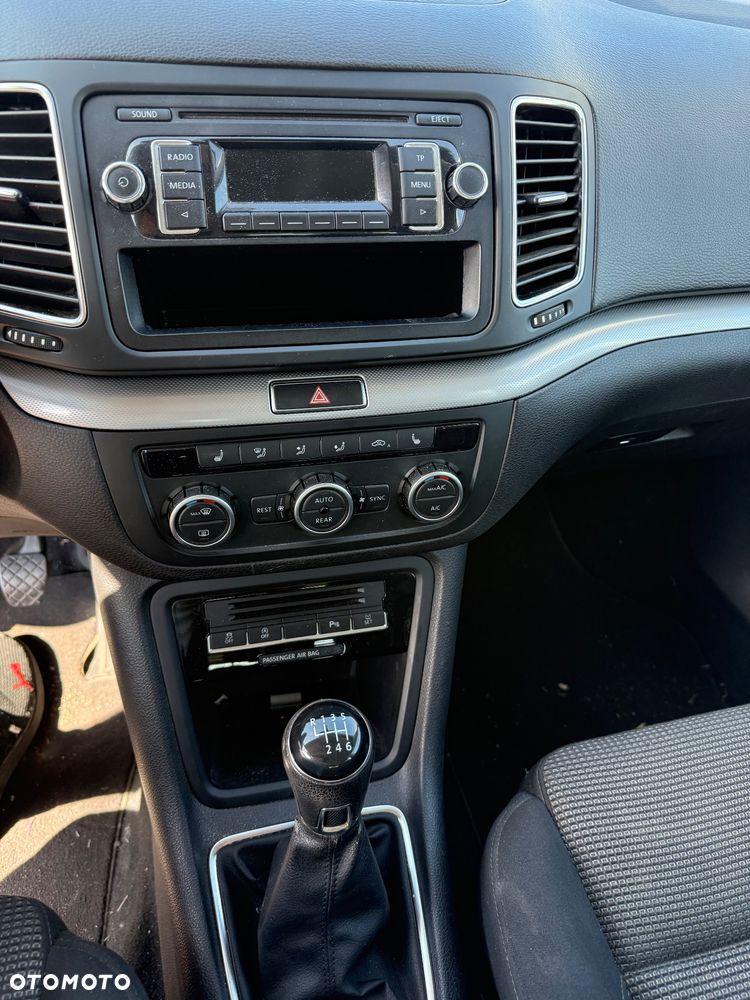 Volkswagen Sharan 1.4 TSI BMT Comfortline - 12
