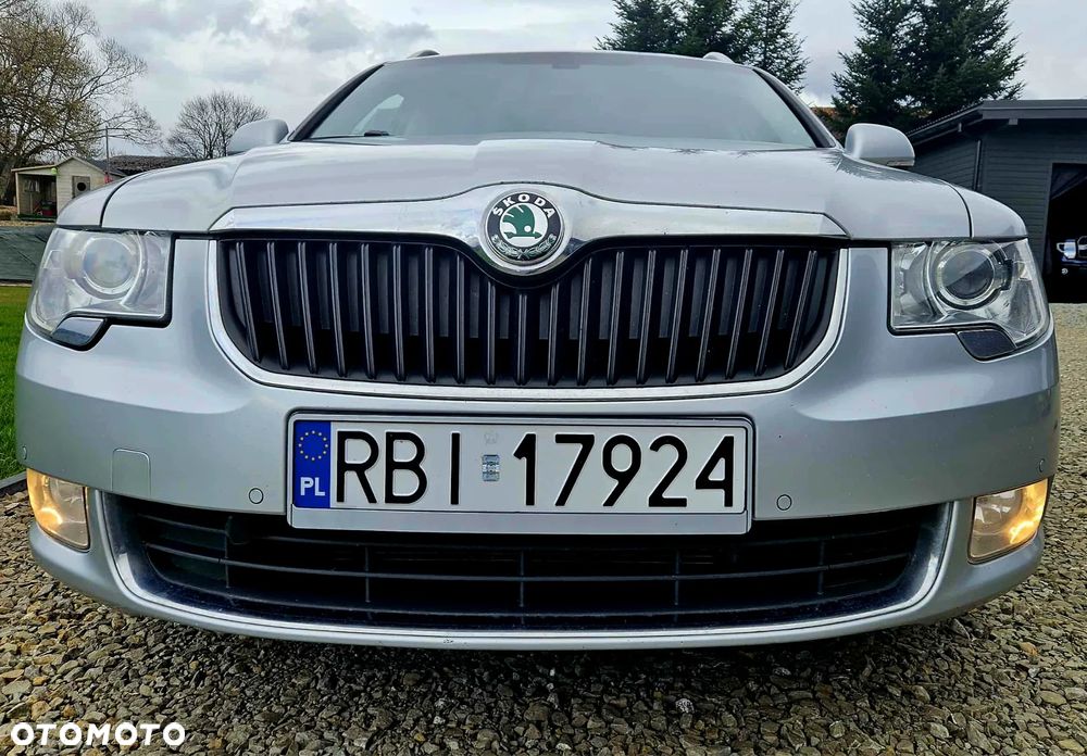 Skoda Superb 2.0 TDI 4x4 Platinum - 4