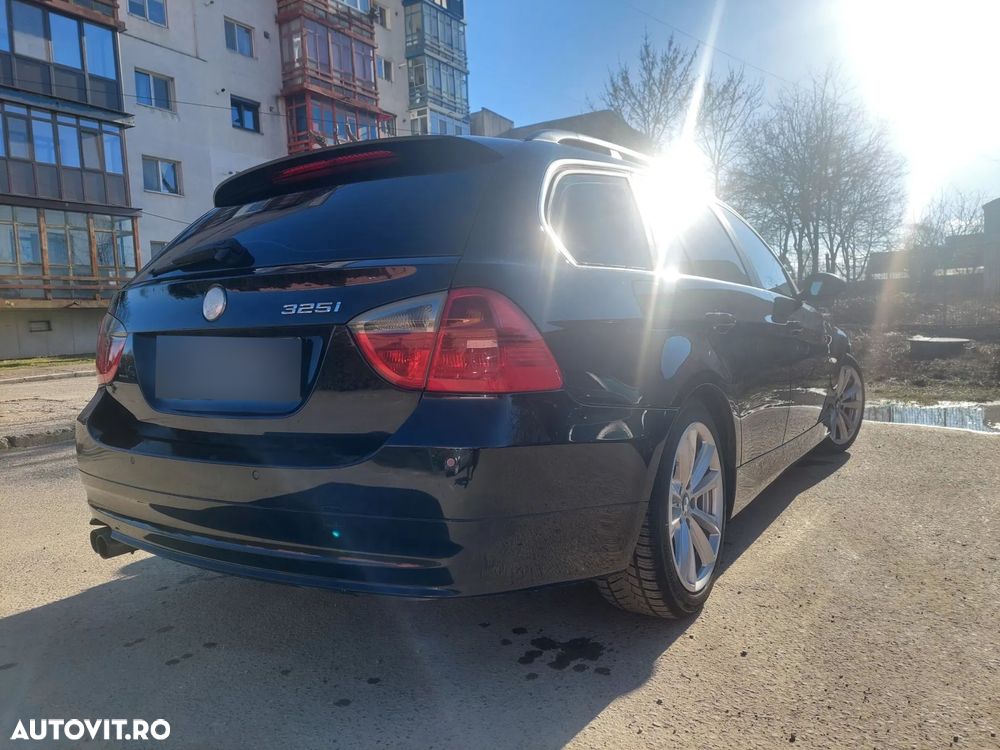 BMW Seria 3 325i - 6
