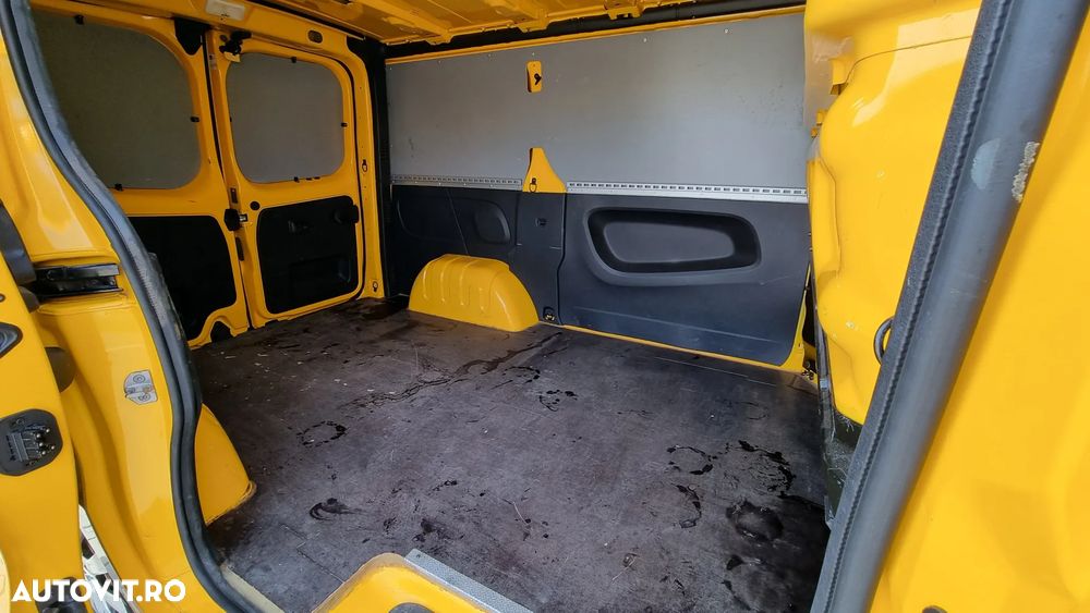 Renault Trafic - 21