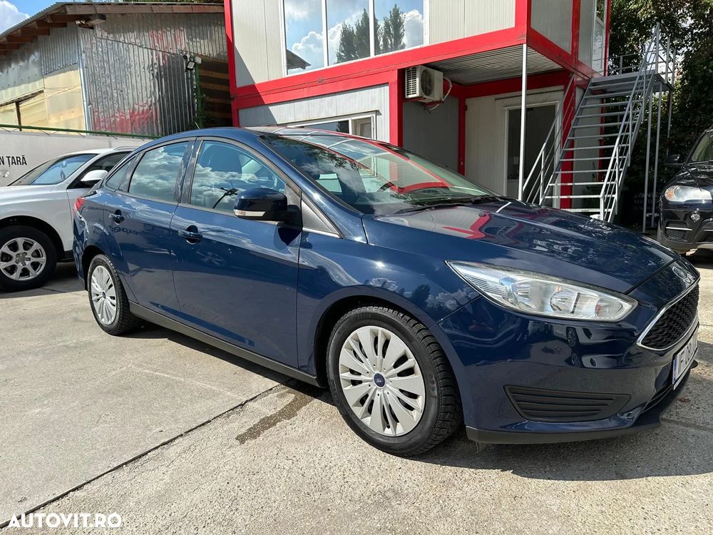 Ford Focus 1.5 TDCi Powershift Titanium - 3