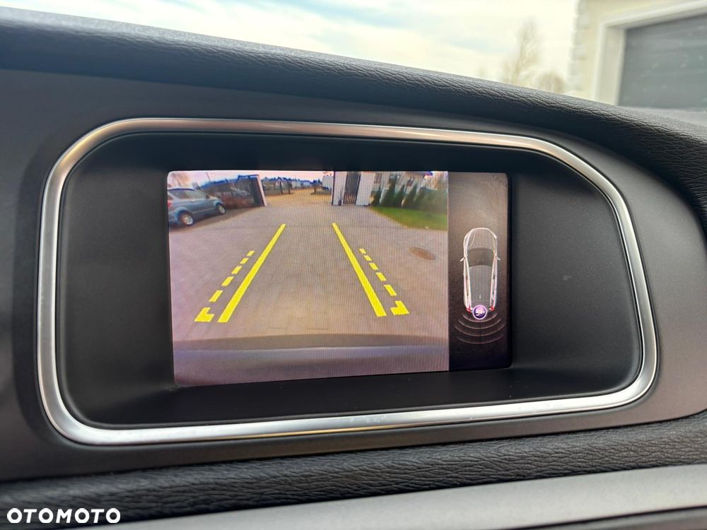 Volvo V40 D3 Geartronic RDesign - 14