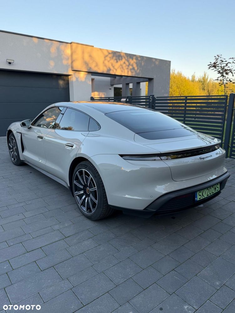 Porsche Taycan 4S Performance Plus - 7