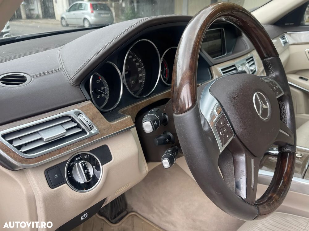 Mercedes-Benz E 350 BlueTEC 4MATIC Aut. - 23