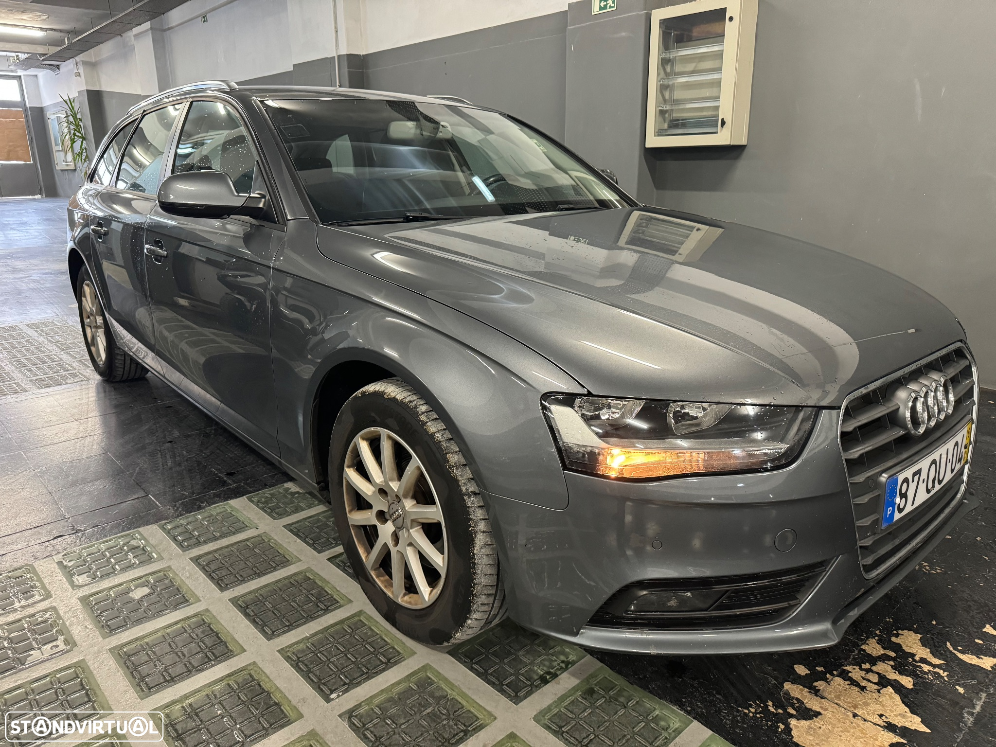 Audi A4 Avant 2.0 TDI Business Line Sport - 3
