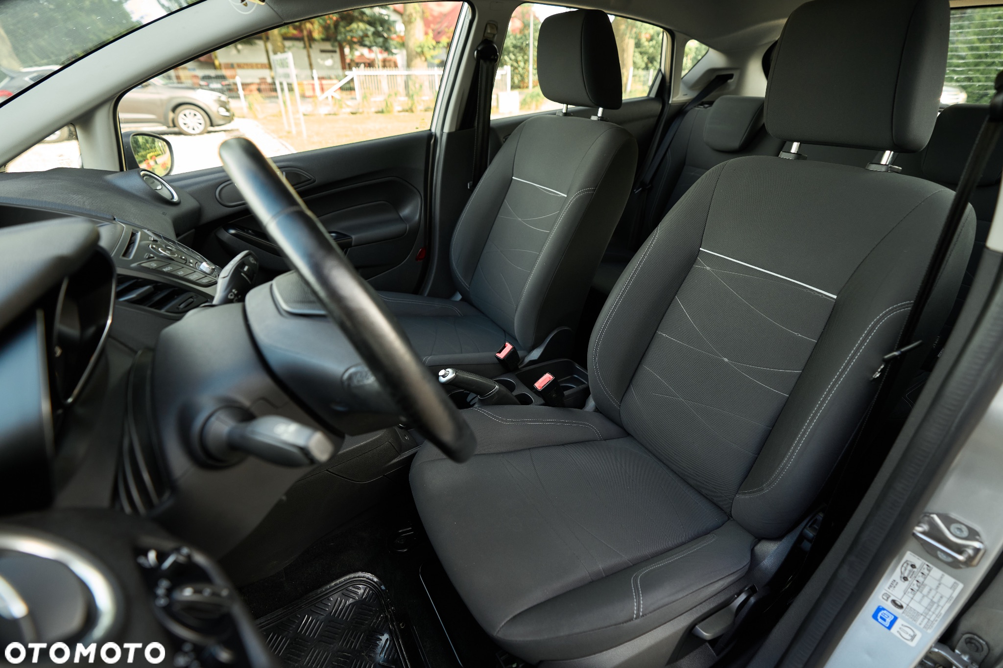 Ford Fiesta - 16