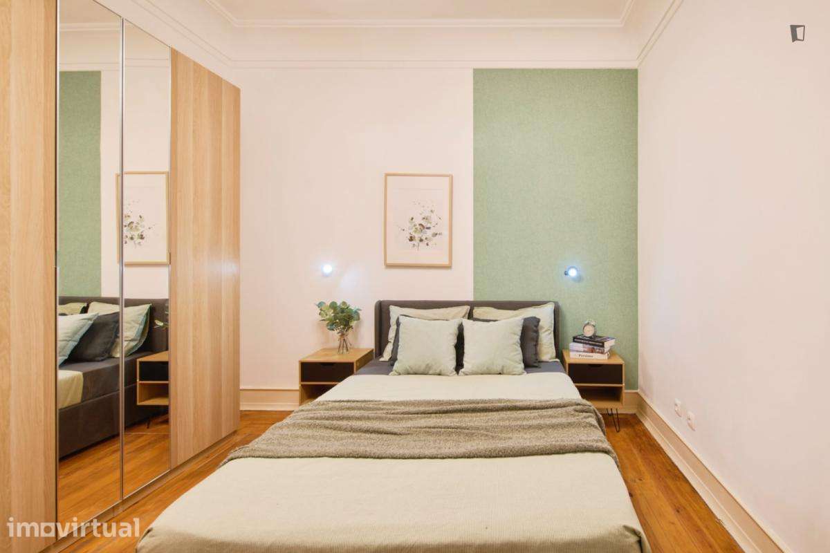 Quarto - localizado em Alameda Lisbon - Grande imagem: 3/24