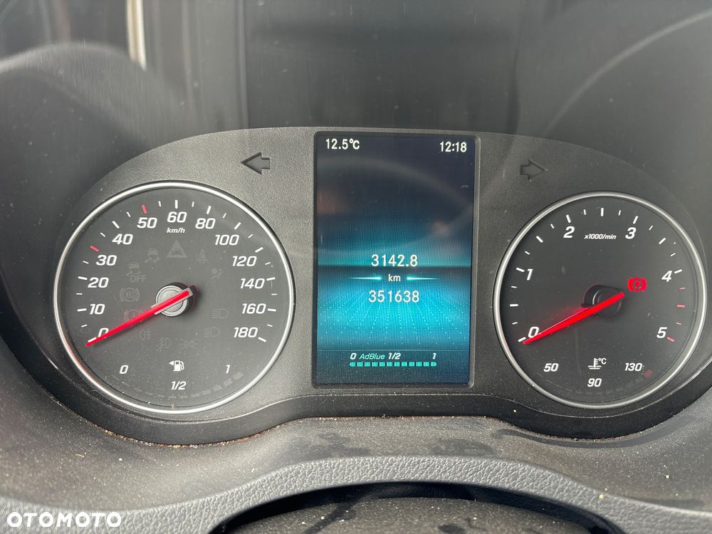 Mercedes-Benz Sprinter - 7